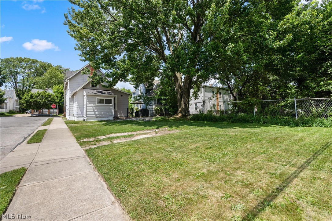 2115 W 93rd Street