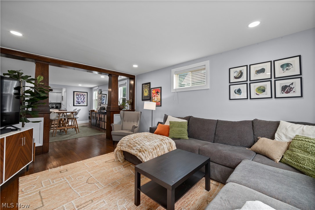2115 W 93rd Street
