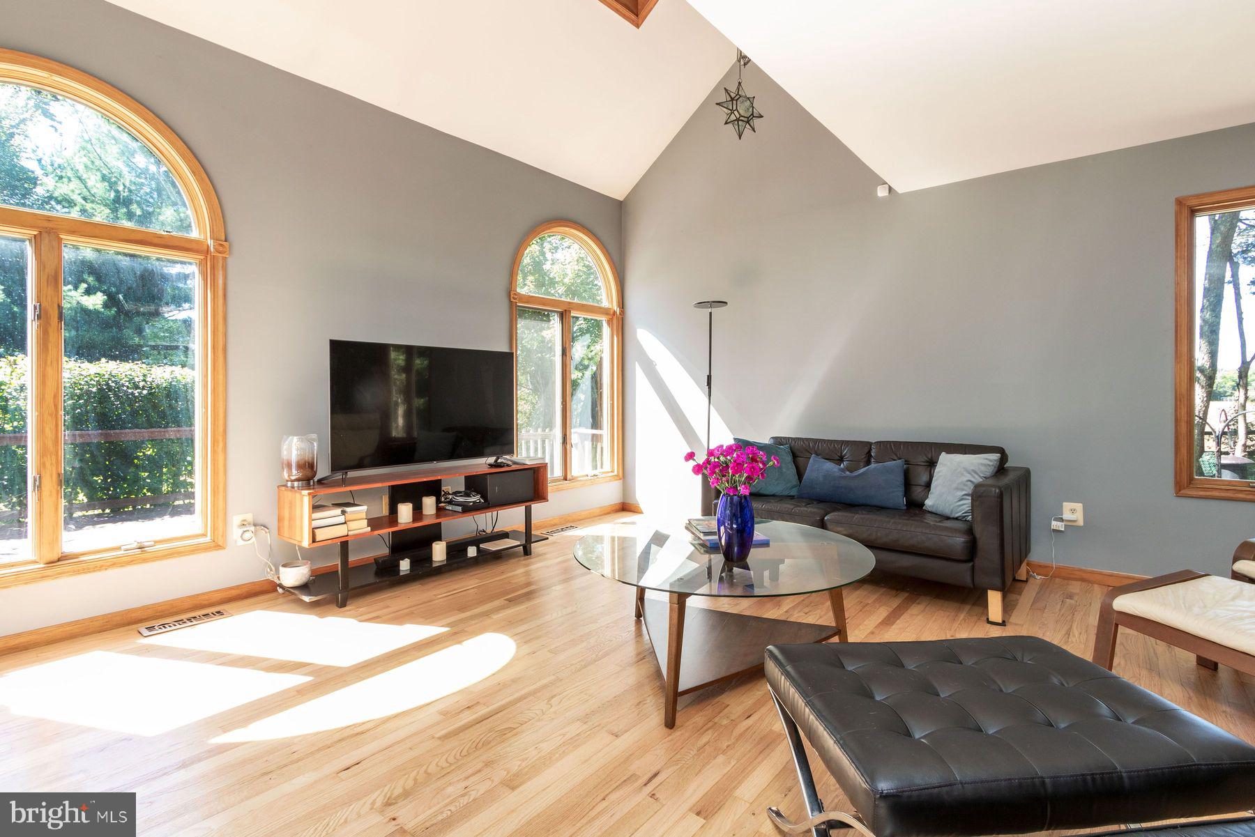 553 BRUNSWICK PIKE