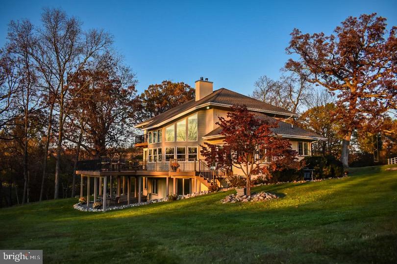 1052 STREET ROAD