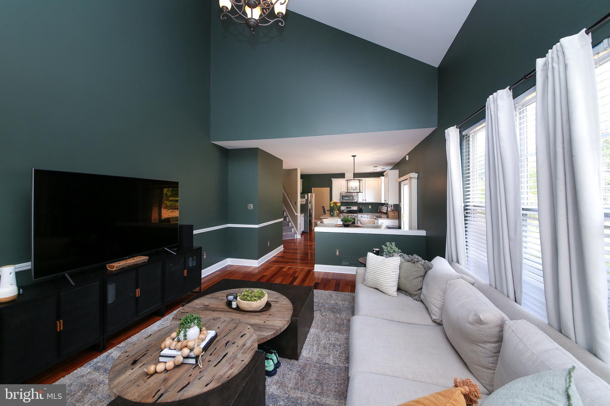 247 CREEKSIDE DRIVE