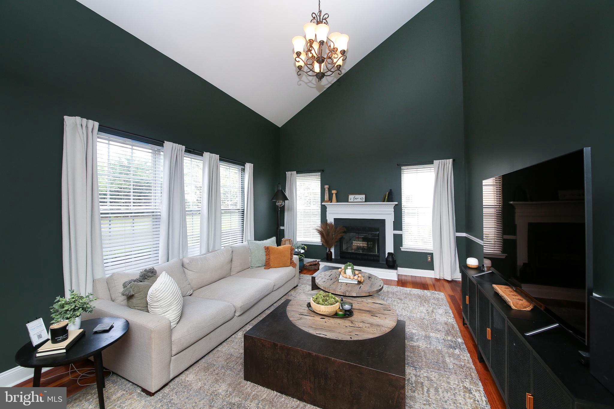247 CREEKSIDE DRIVE