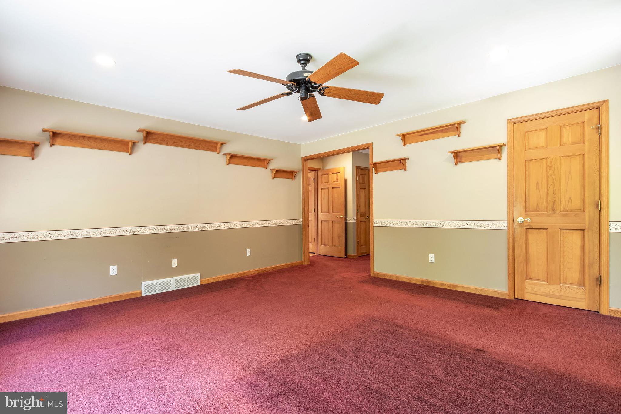 1577 CHESTNUT RIDGE ROAD