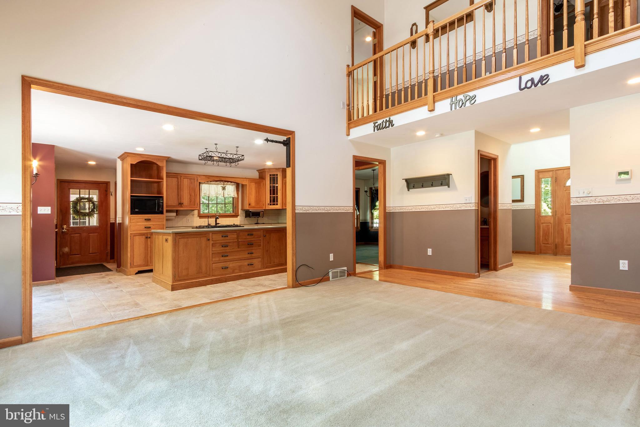 1577 CHESTNUT RIDGE ROAD