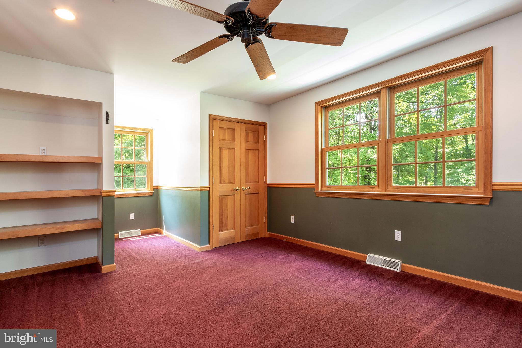 1577 CHESTNUT RIDGE ROAD