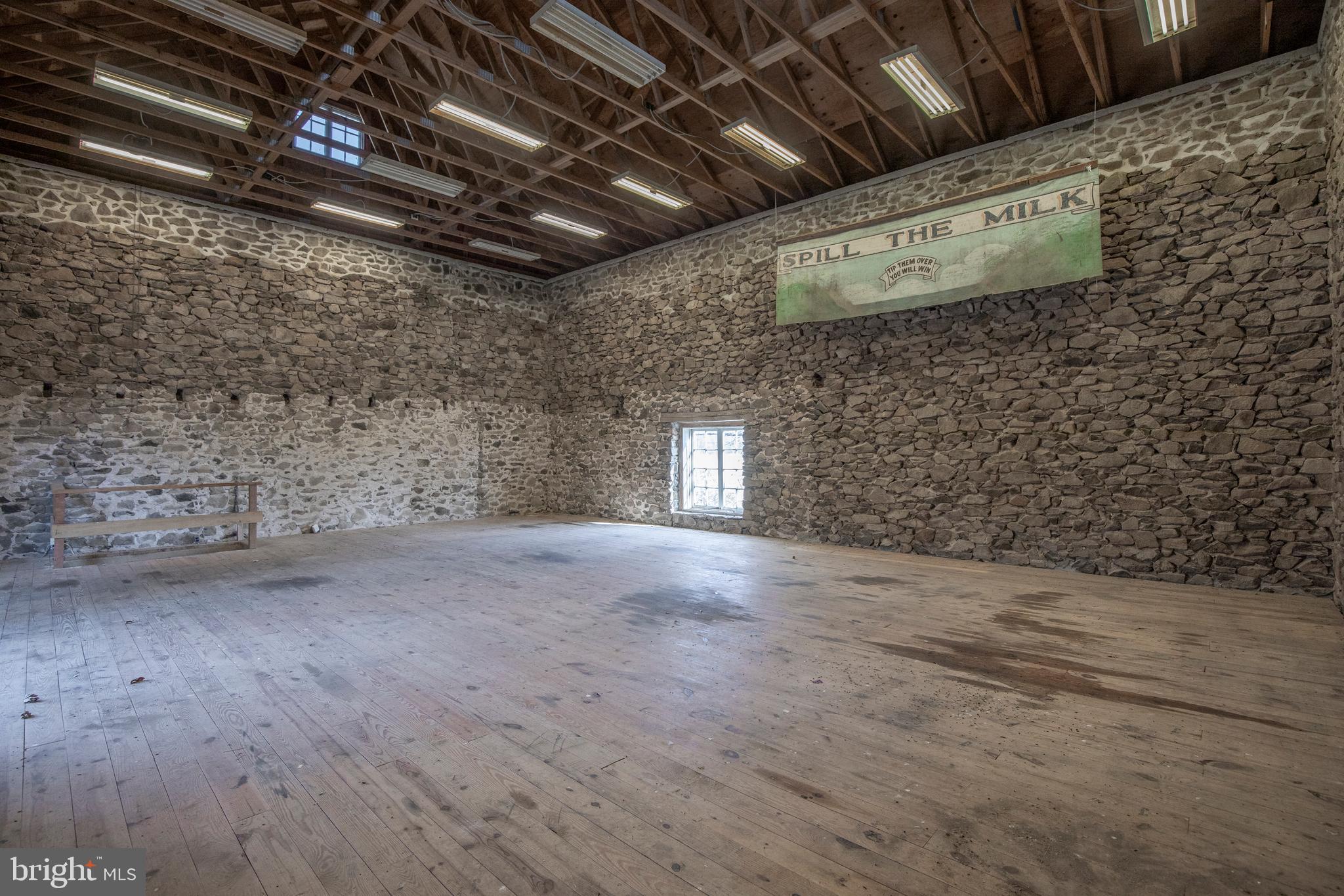 6324 PIDCOCK CREEK ROAD