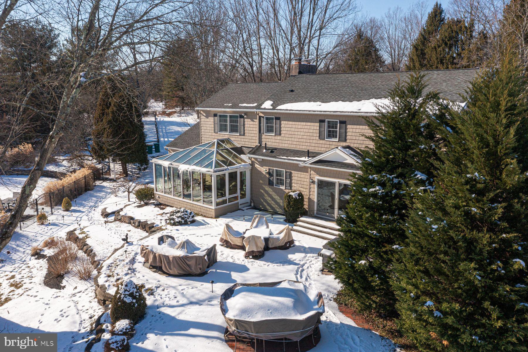 968 HIGHLAND ROAD