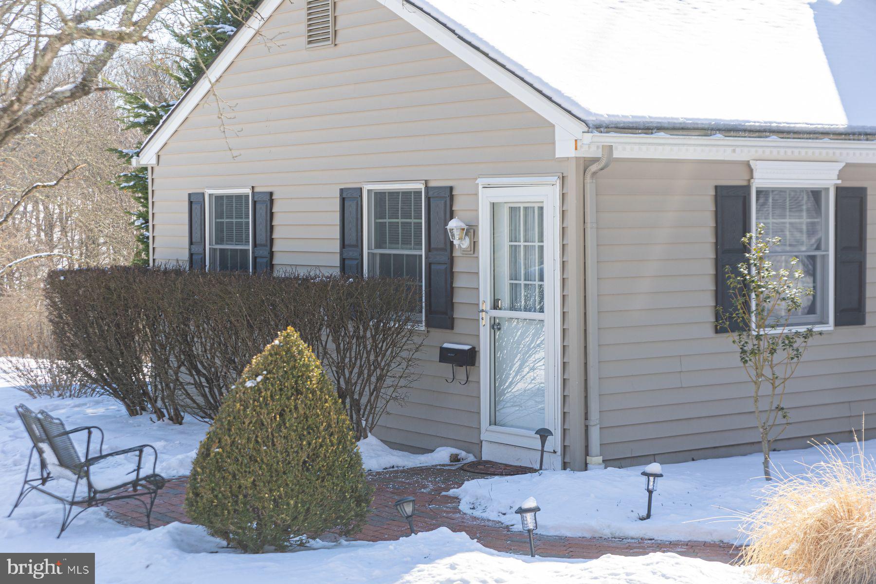 968 HIGHLAND ROAD