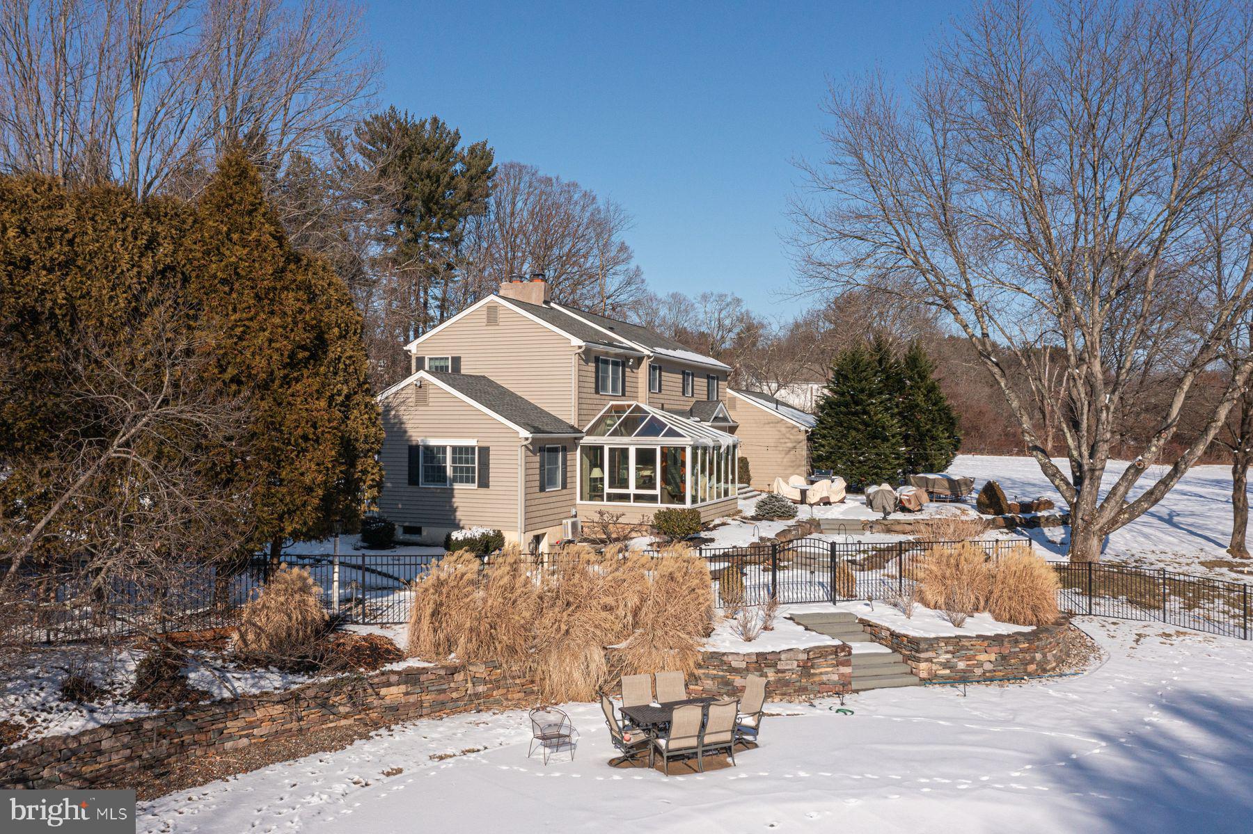 968 HIGHLAND ROAD