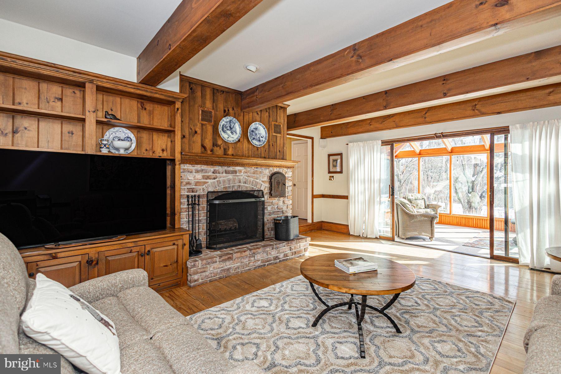 968 HIGHLAND ROAD