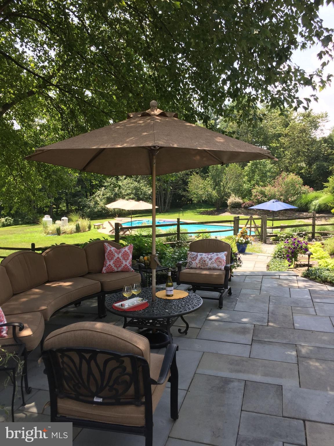 968 HIGHLAND ROAD