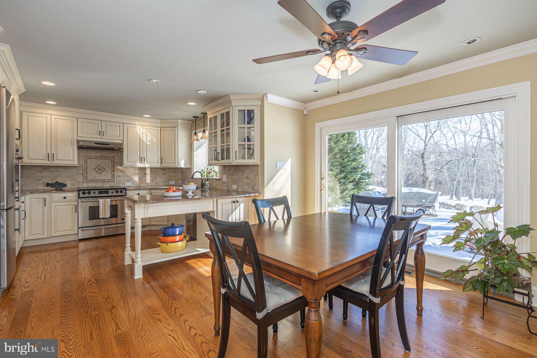 968 HIGHLAND ROAD