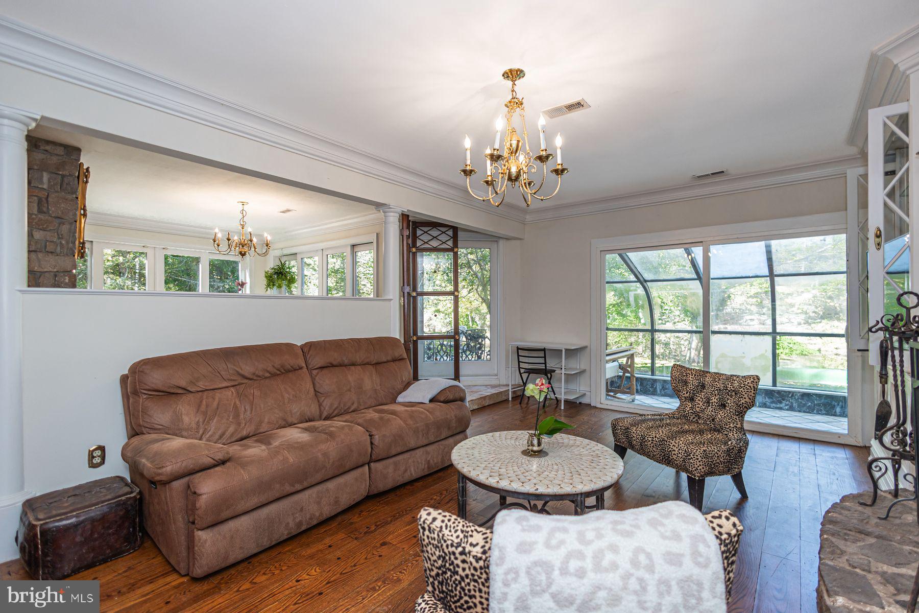 132 E DARK HOLLOW ROAD MAIN HOUSE