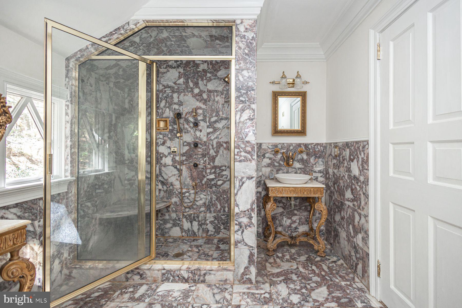 132 E DARK HOLLOW ROAD MAIN HOUSE