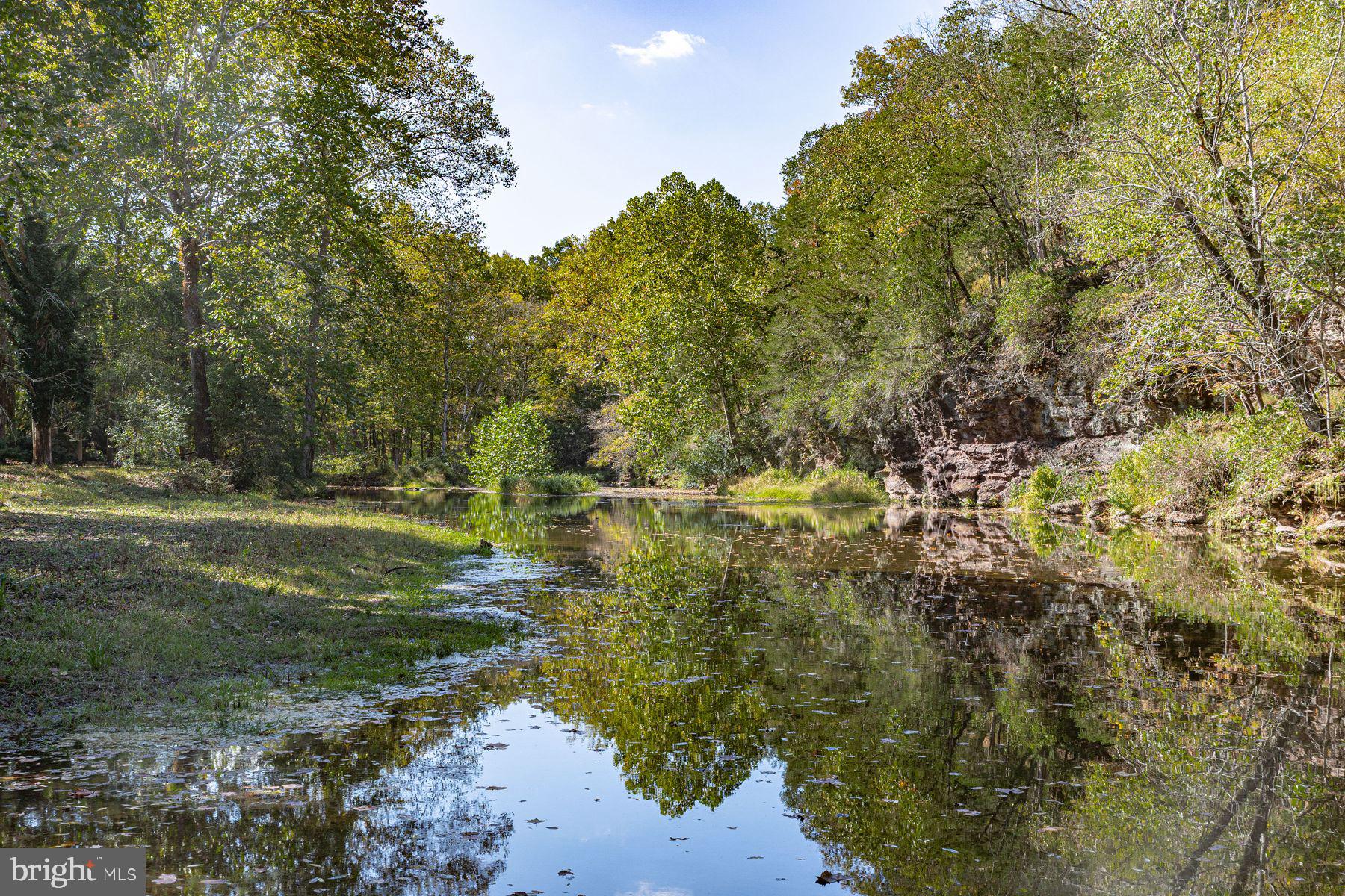 132 E DARK HOLLOW ROAD MAIN HOUSE
