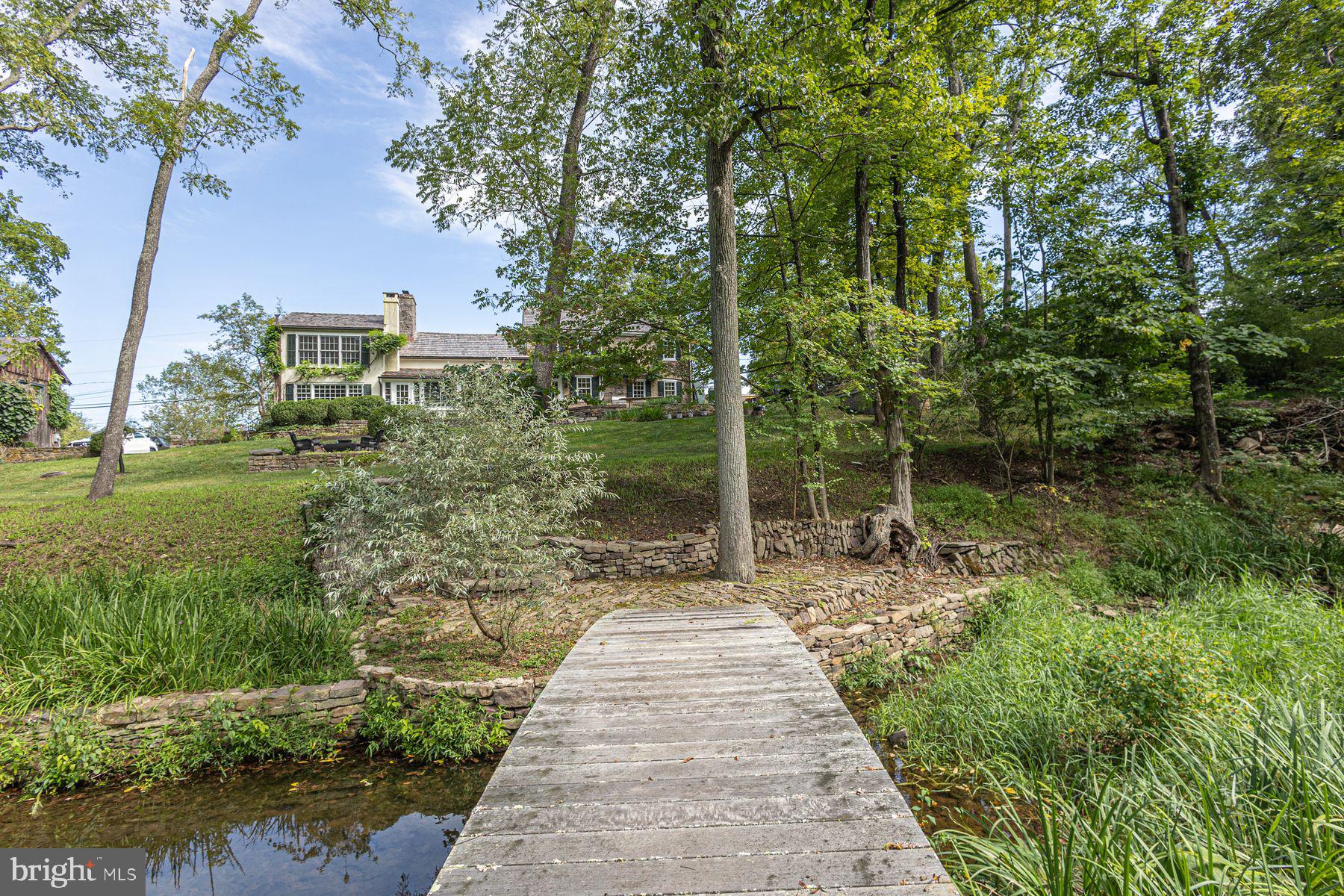 5925 CARVERSVILLE ROAD