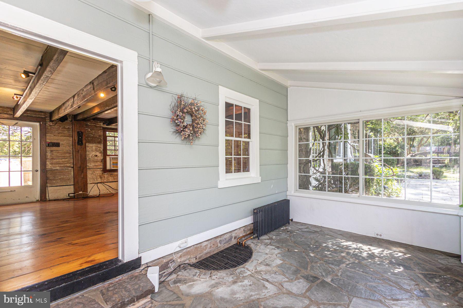 5925 CARVERSVILLE ROAD