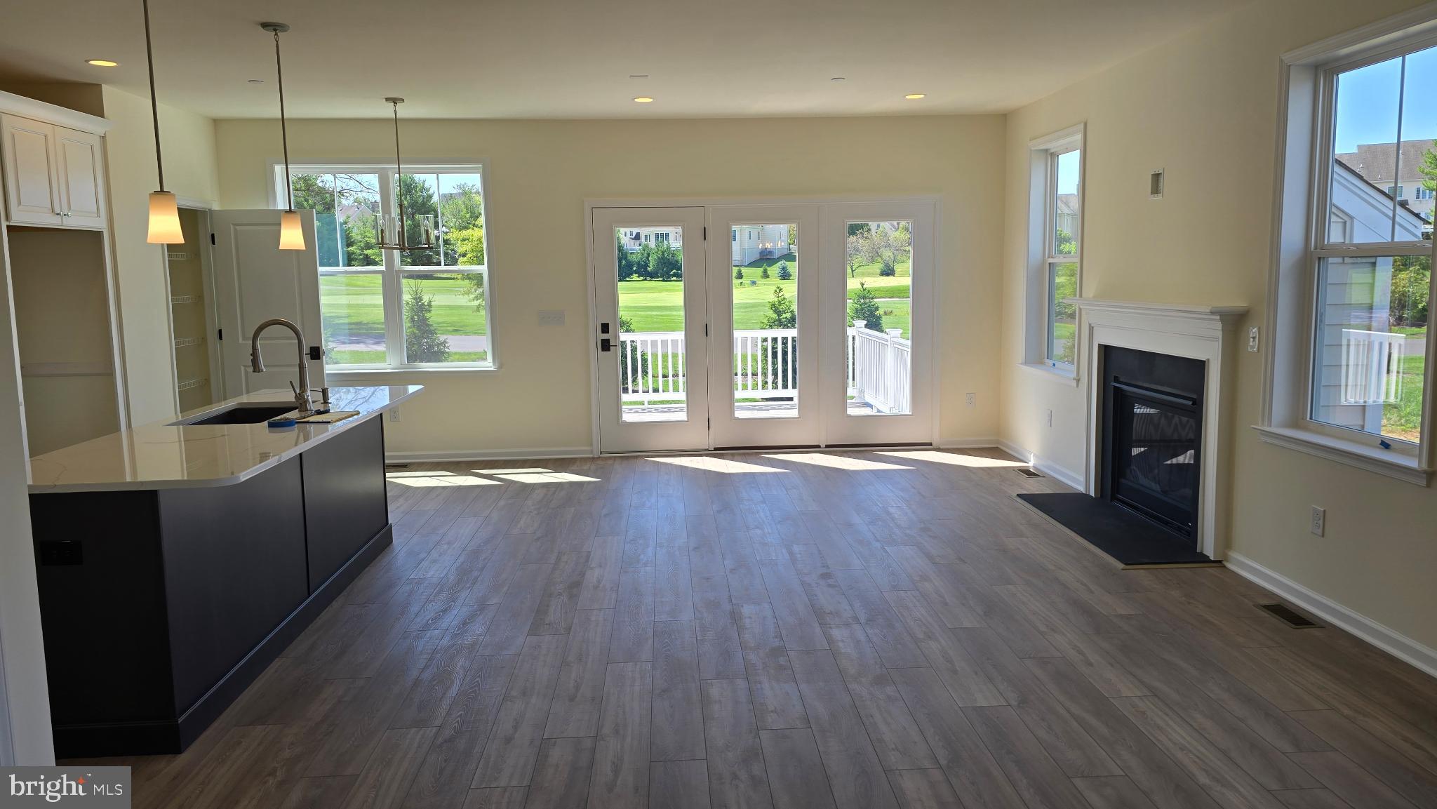 48 PARRY WAY
