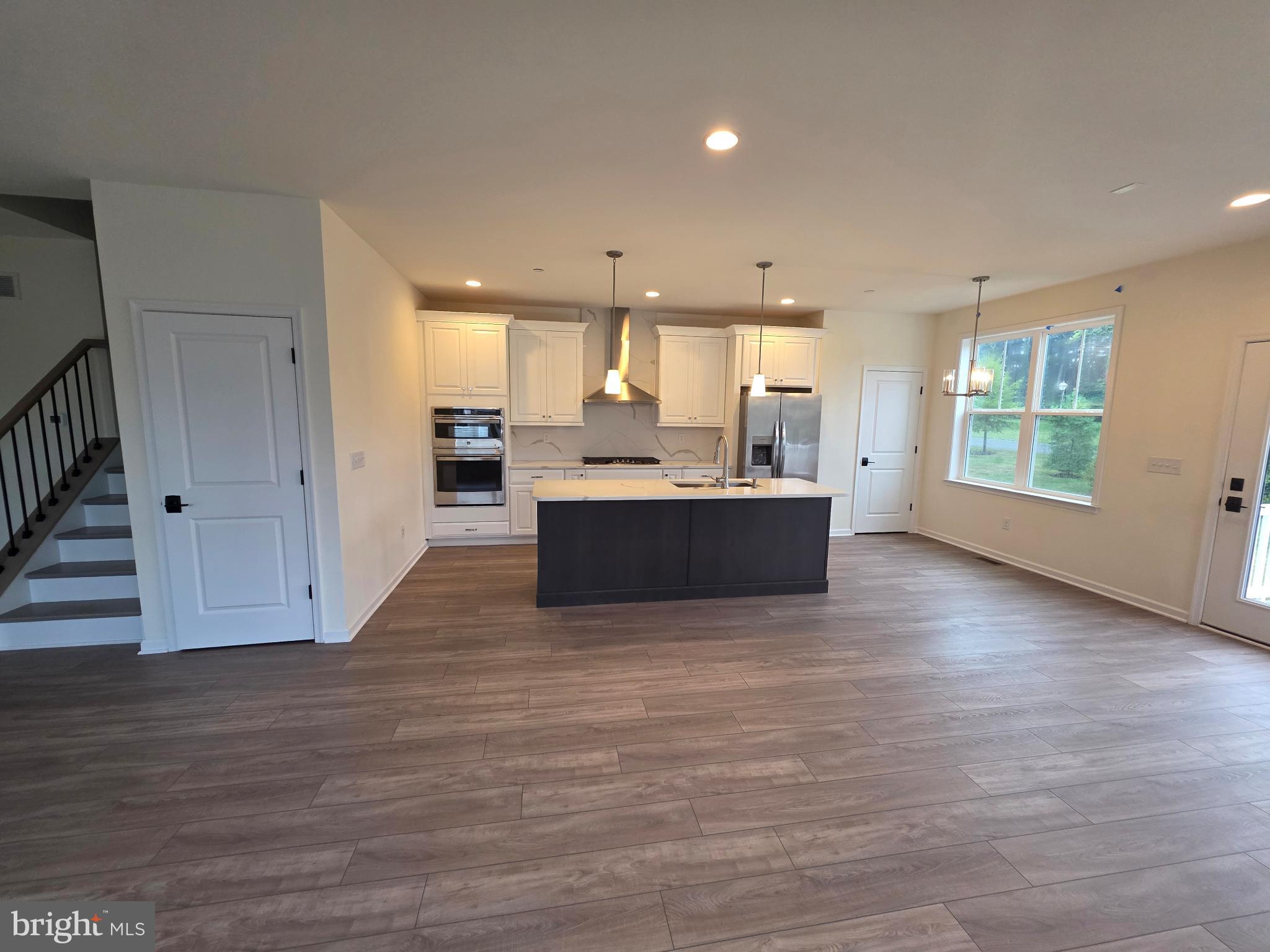 48 PARRY WAY