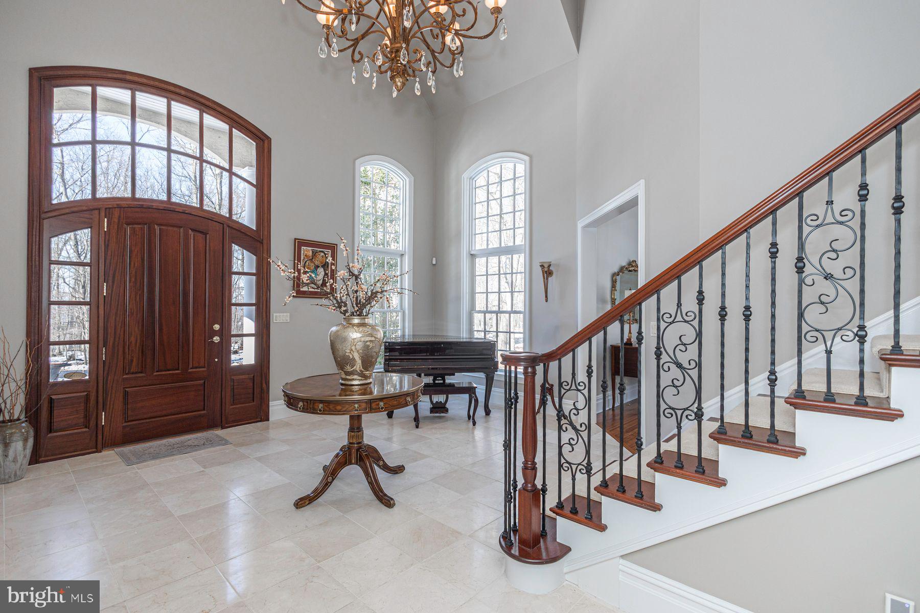 5311 MOUNTAIN TOP ROAD E