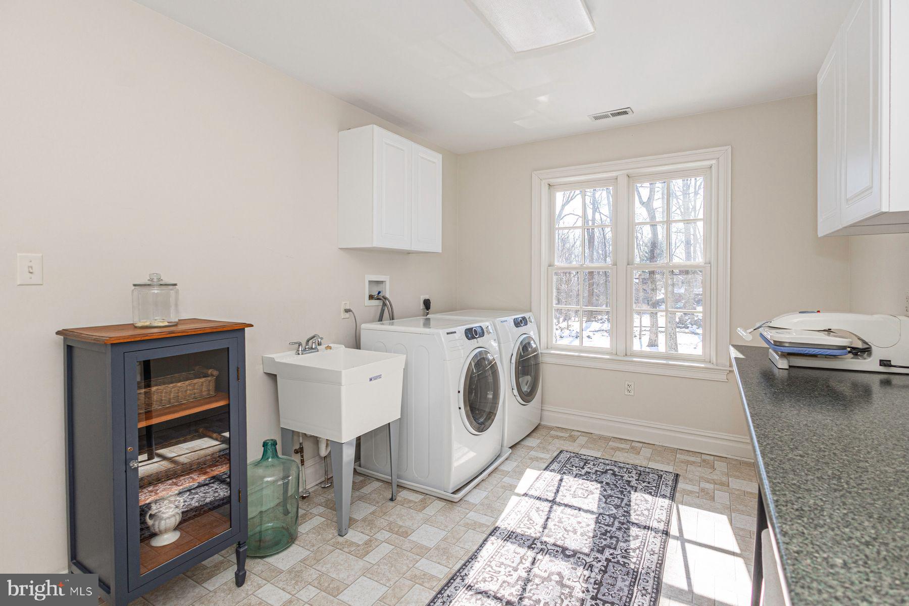 5311 MOUNTAIN TOP ROAD E