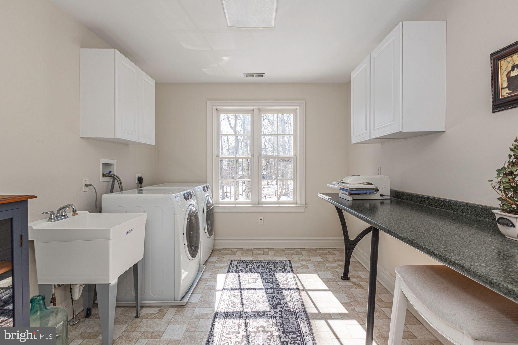 5311 MOUNTAIN TOP ROAD E