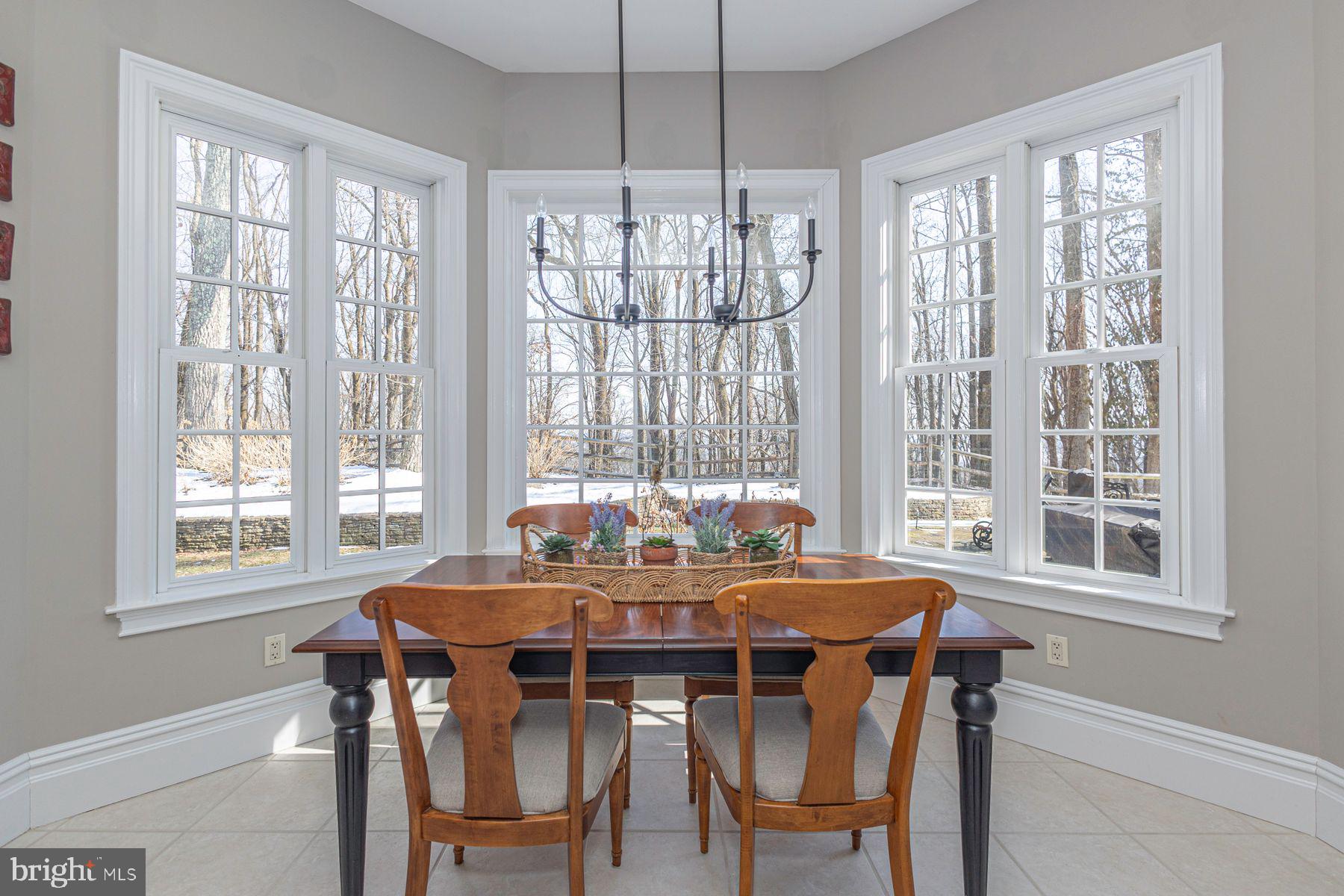 5311 MOUNTAIN TOP ROAD E