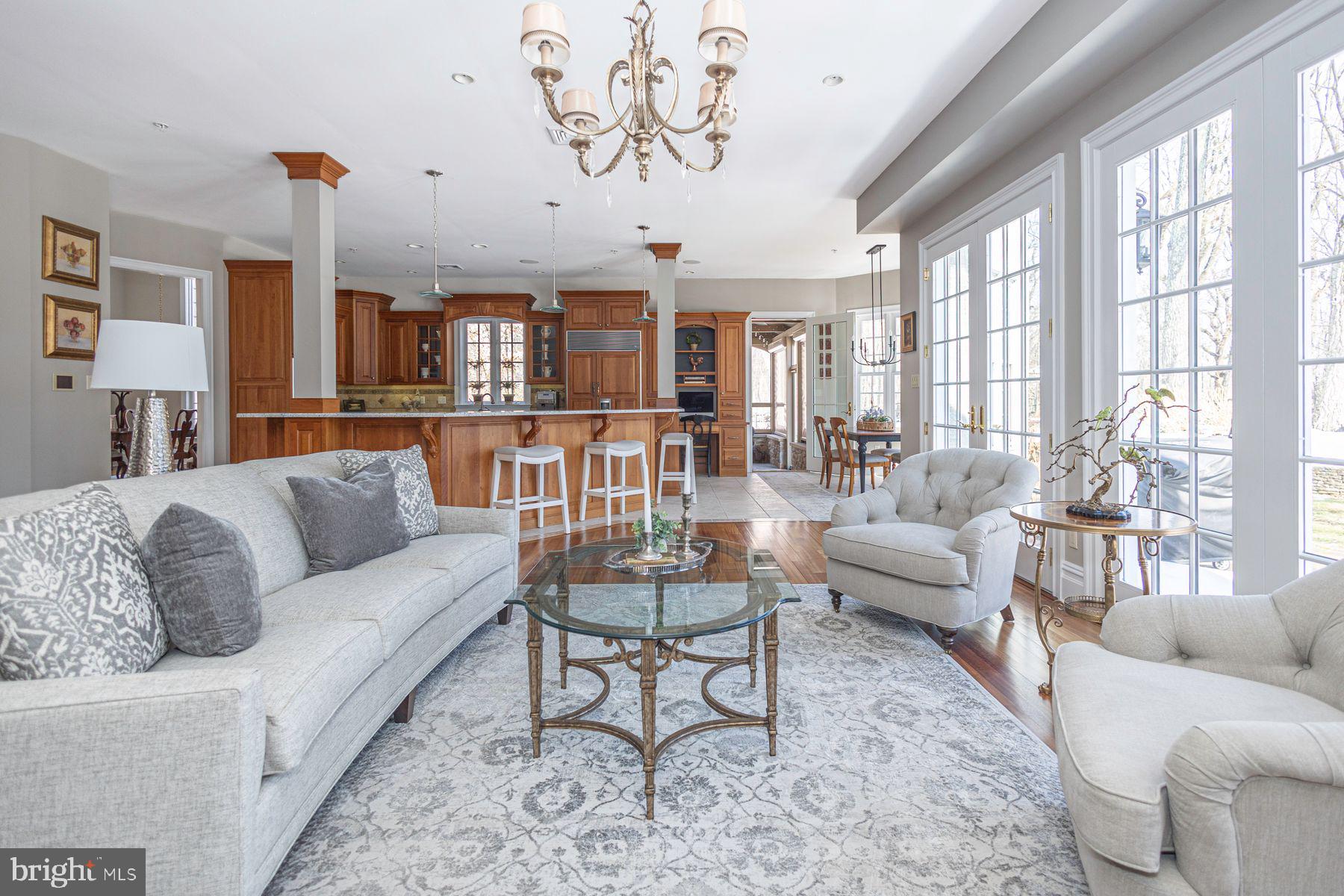 5311 MOUNTAIN TOP ROAD E