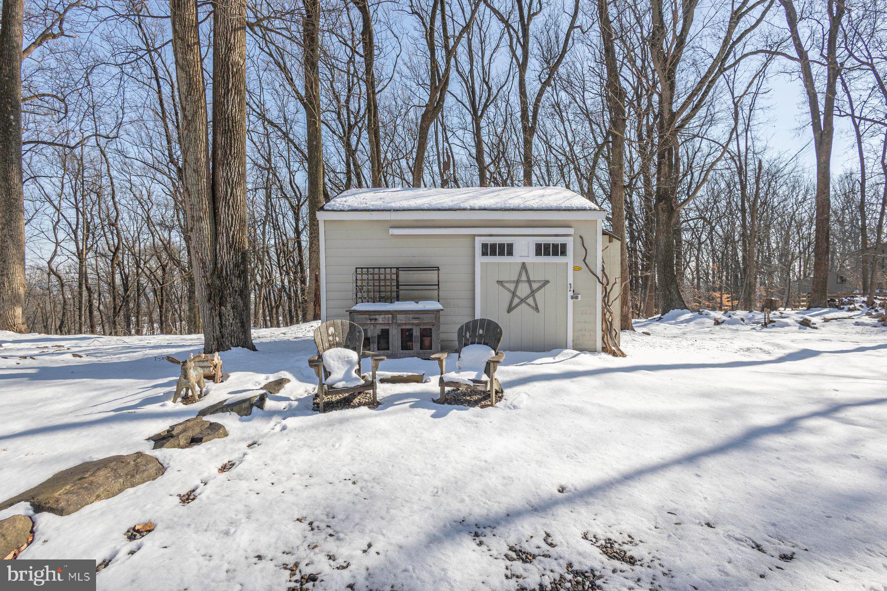 5311 MOUNTAIN TOP ROAD E