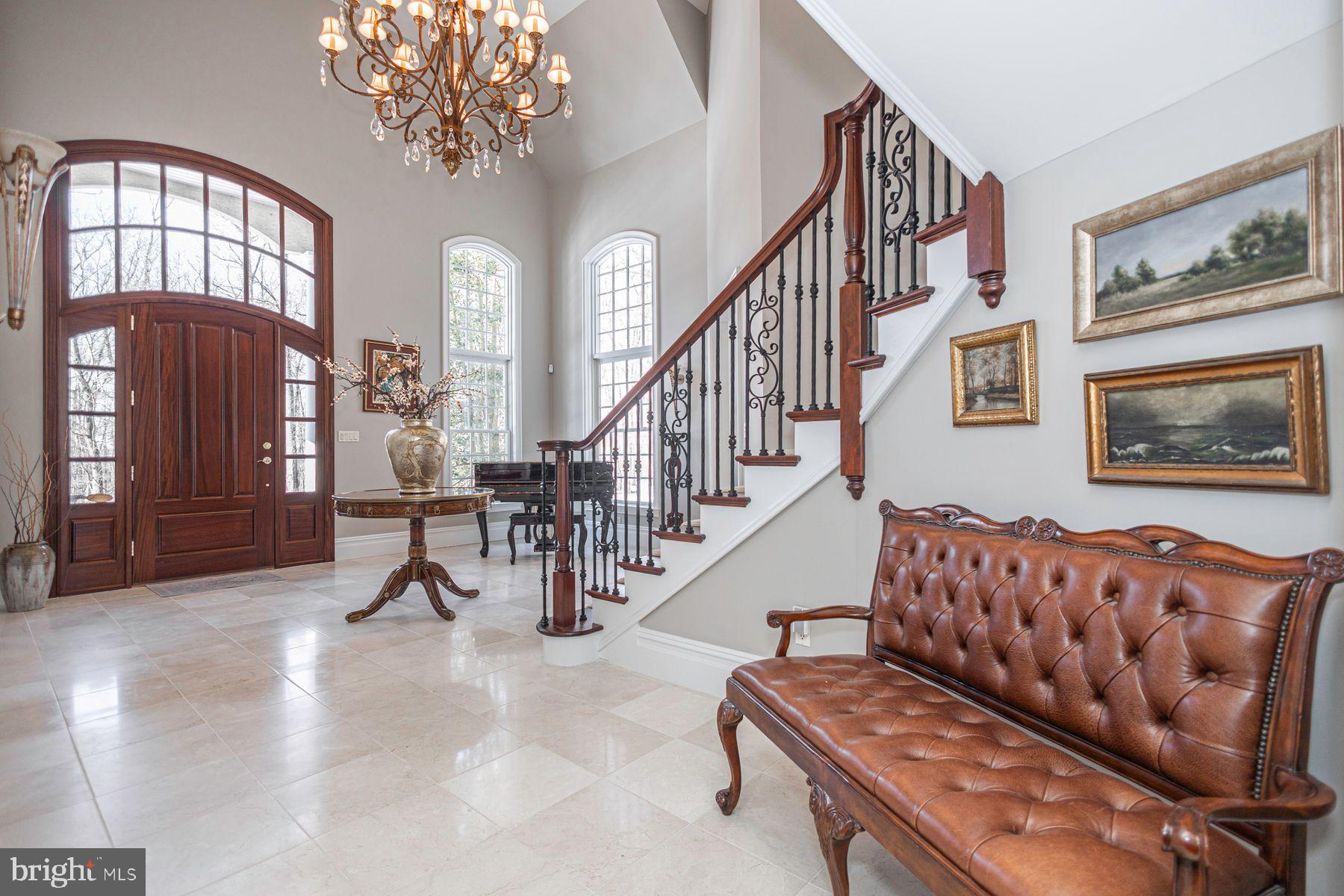 5311 MOUNTAIN TOP ROAD E