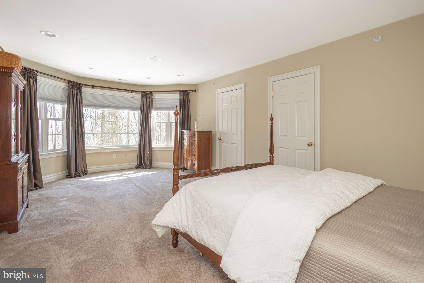 5311 MOUNTAIN TOP ROAD E