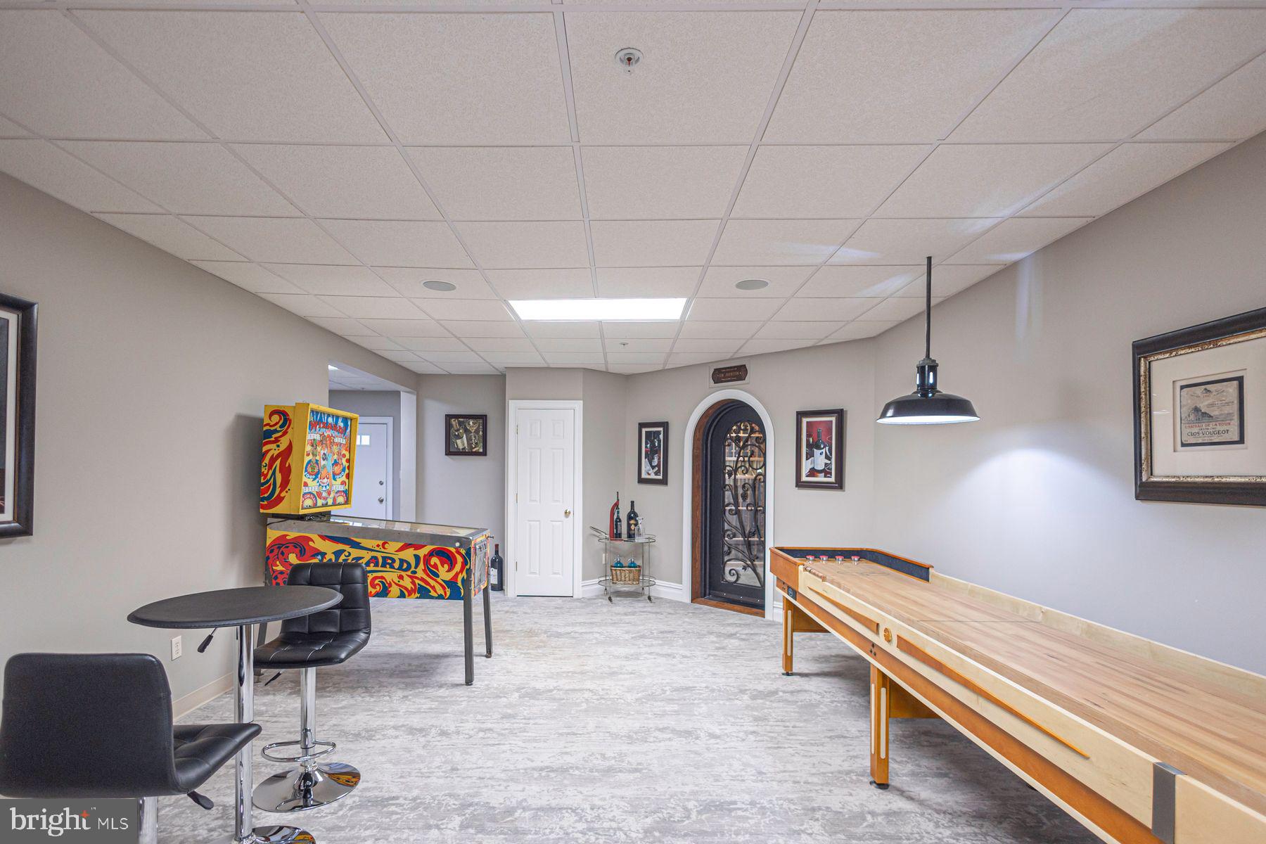 5311 MOUNTAIN TOP ROAD E