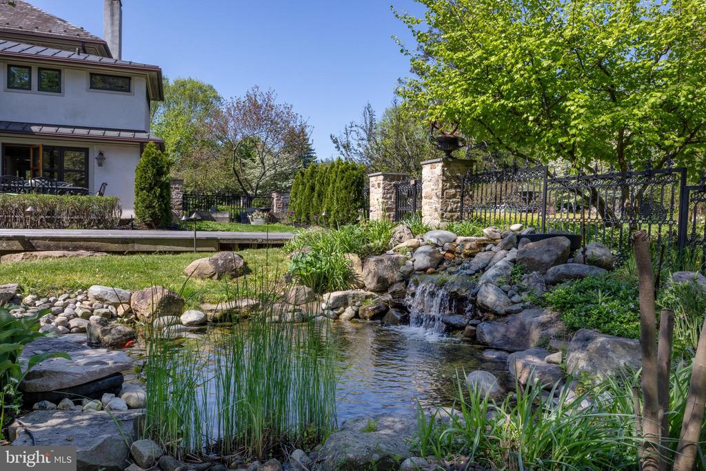 5447 CARVERSVILLE ROAD