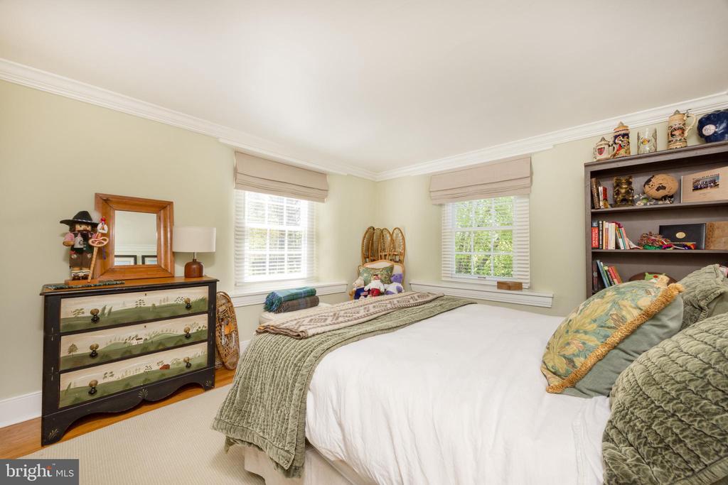 5447 CARVERSVILLE ROAD