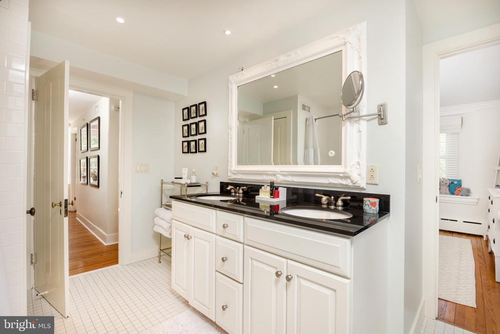 5447 CARVERSVILLE ROAD