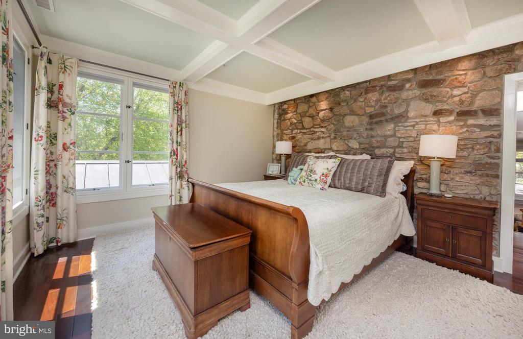 5447 CARVERSVILLE ROAD
