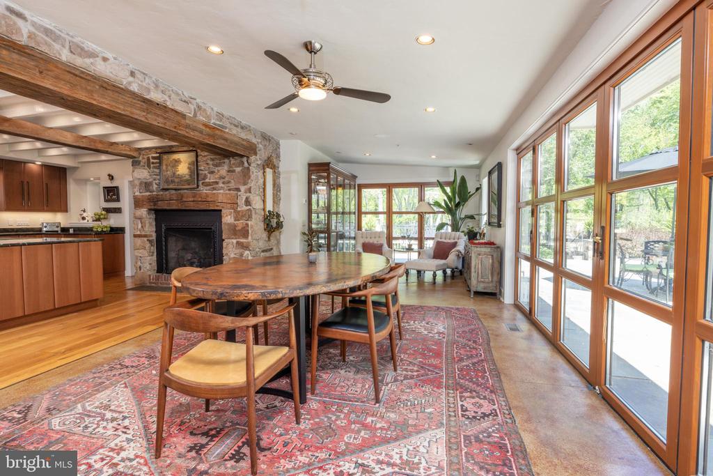 5447 CARVERSVILLE ROAD
