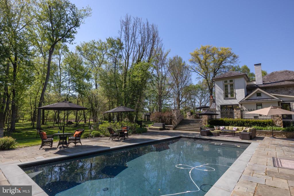 5447 CARVERSVILLE ROAD