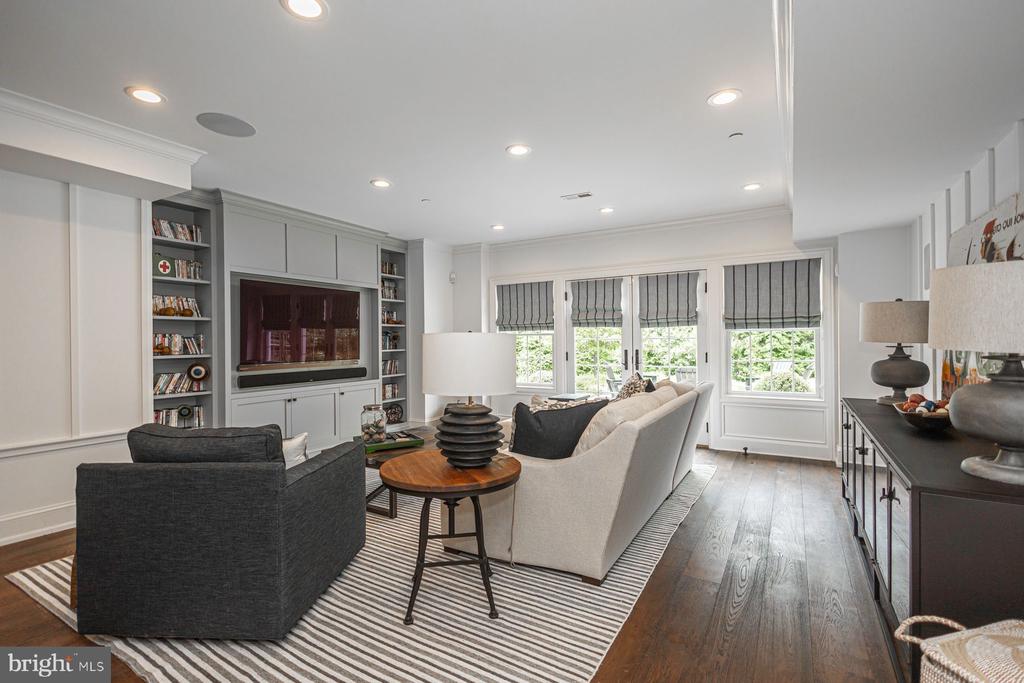 3498 WELLSFORD LANE