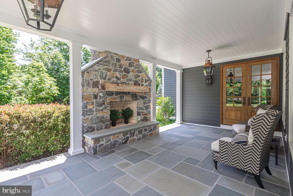 3498 WELLSFORD LANE