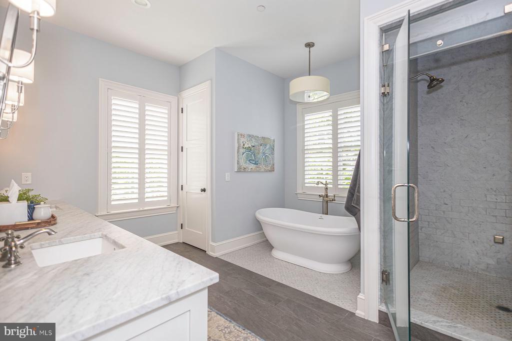 3498 WELLSFORD LANE