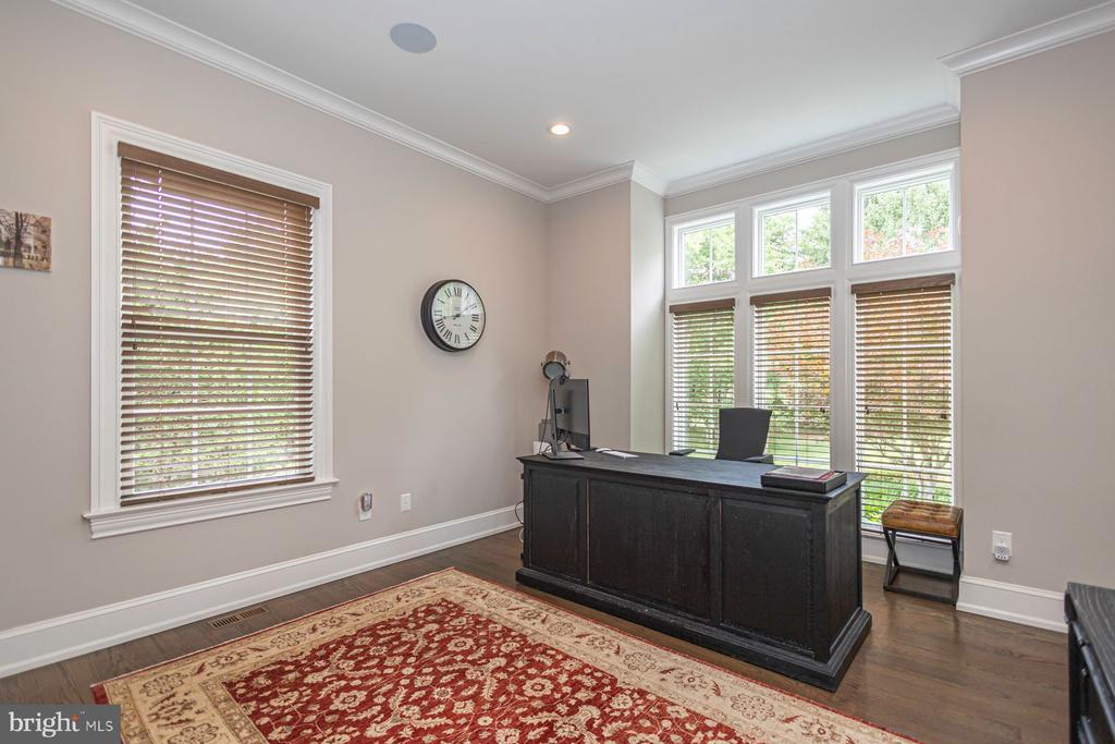 3498 WELLSFORD LANE