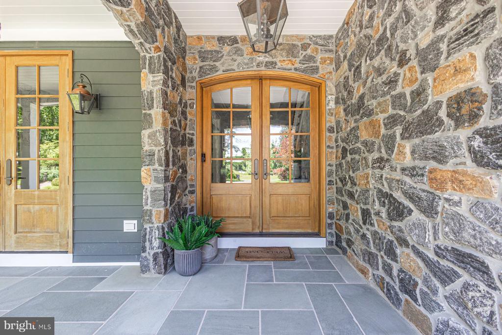 3498 WELLSFORD LANE