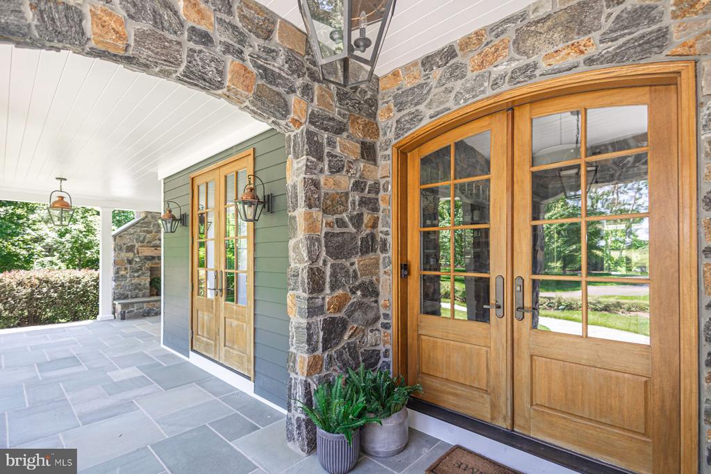 3498 WELLSFORD LANE