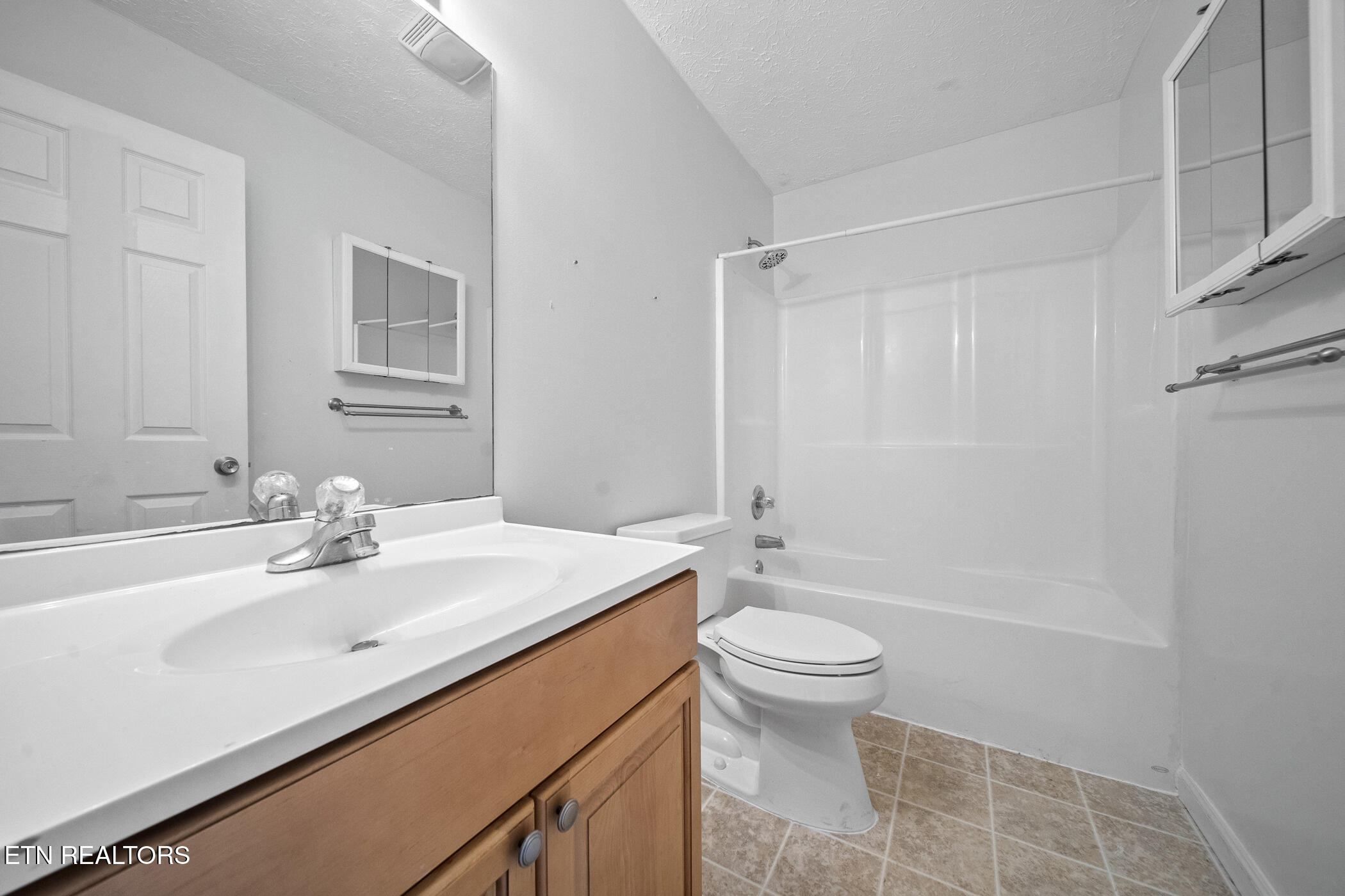 1207 Pool St, 4