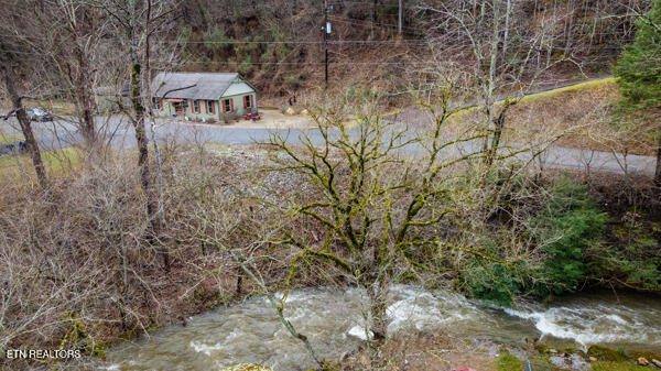 Sleepy Hollow Rd
