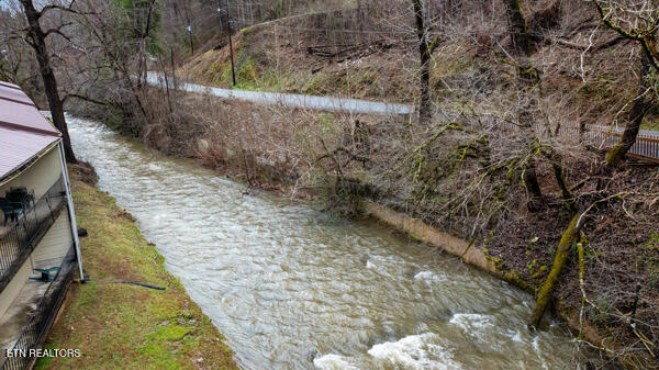 Sleepy Hollow Rd