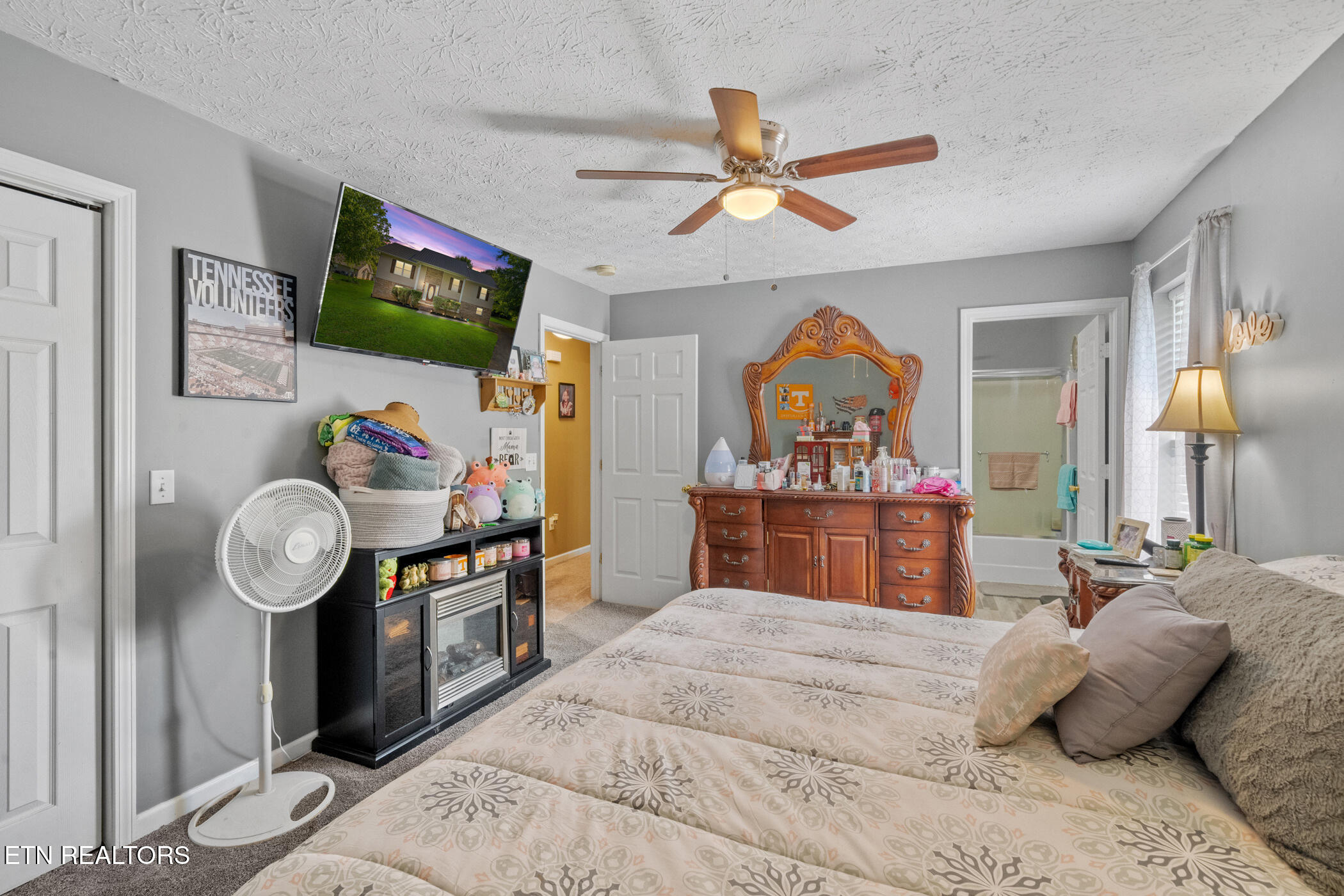 1717 Meadow Ridge Circle