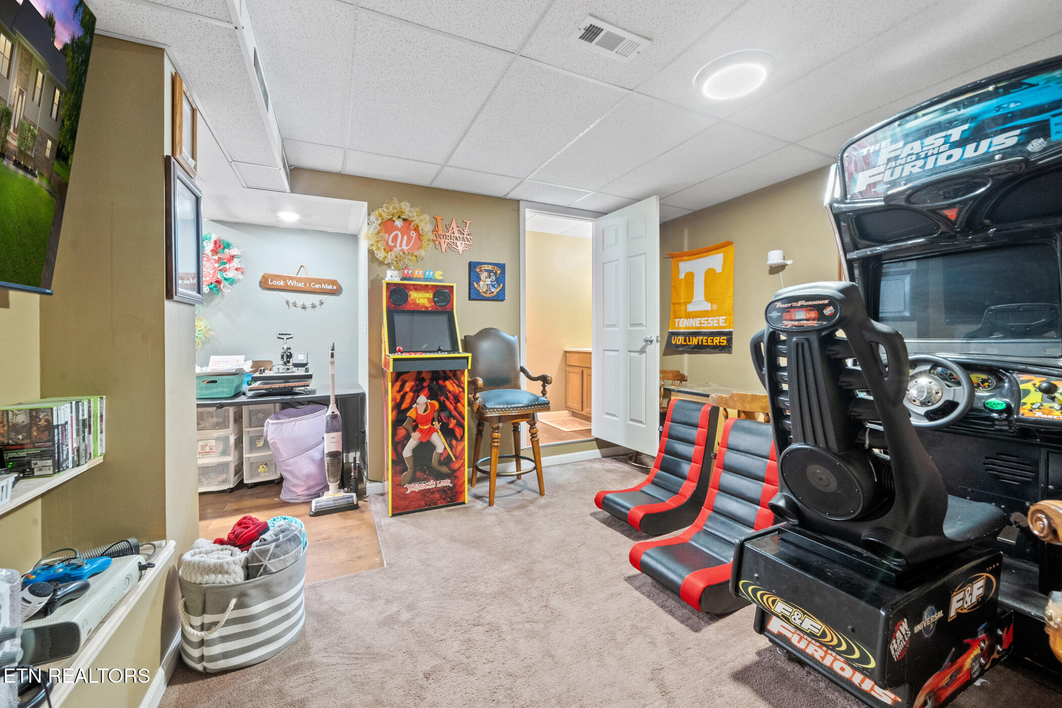 1717 Meadow Ridge Circle