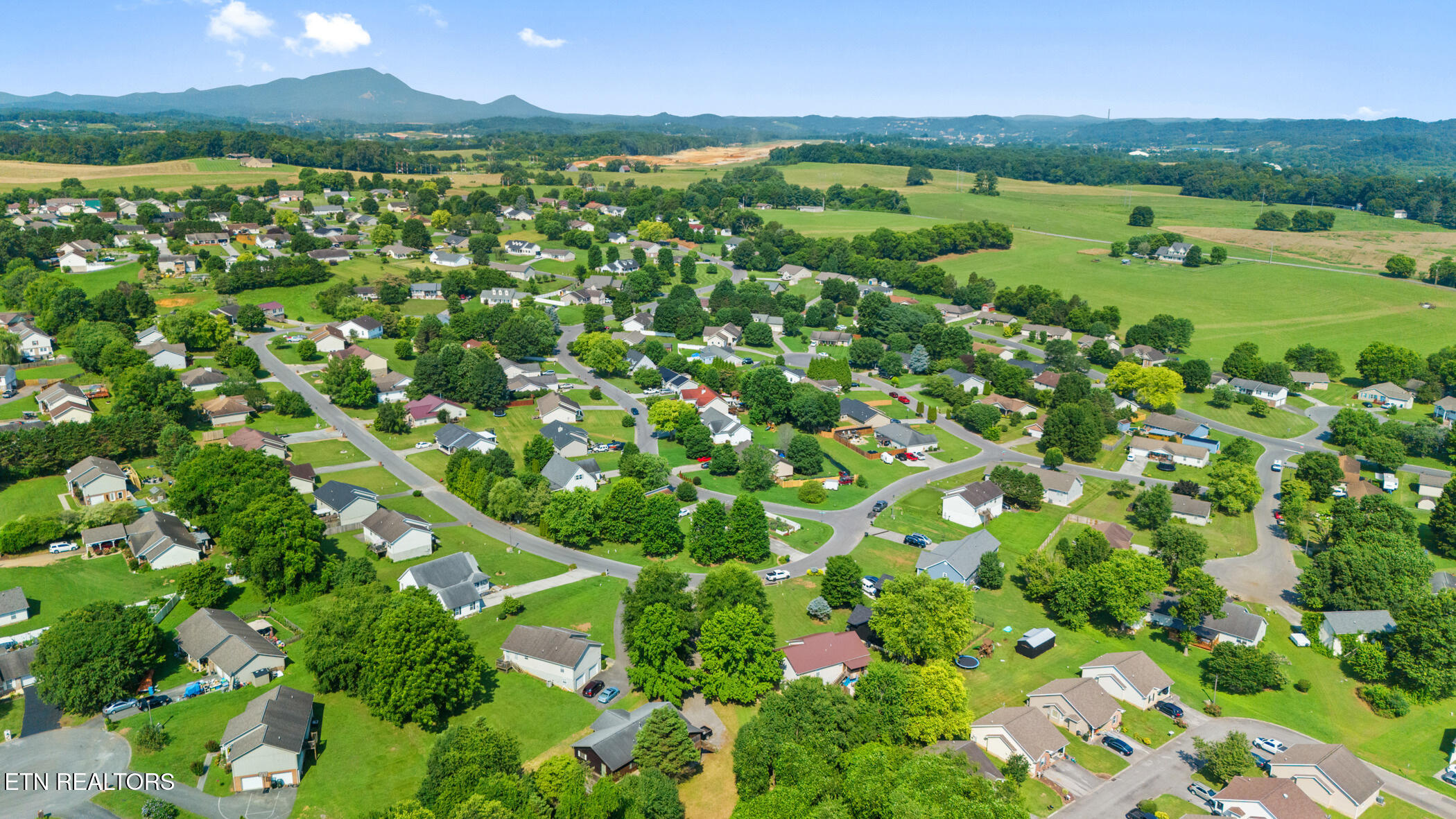 1717 Meadow Ridge Circle